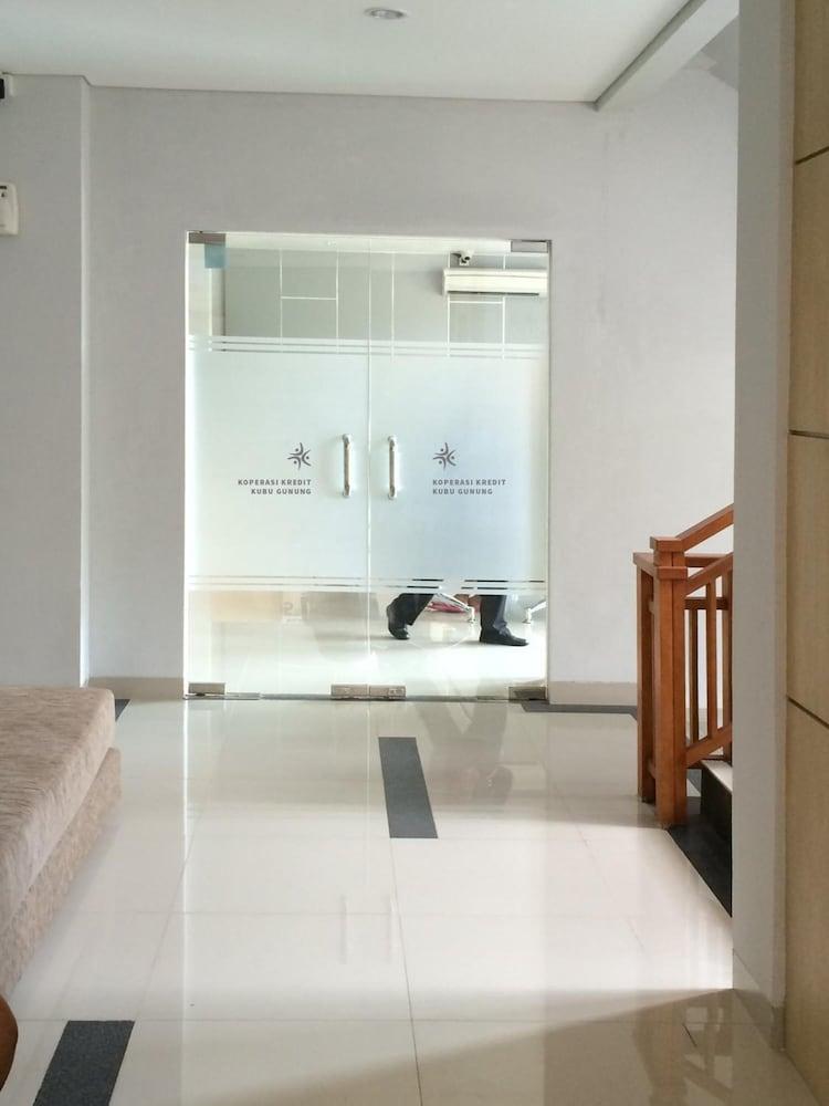 Zizz Convention Hotel Denpasar Exterior foto